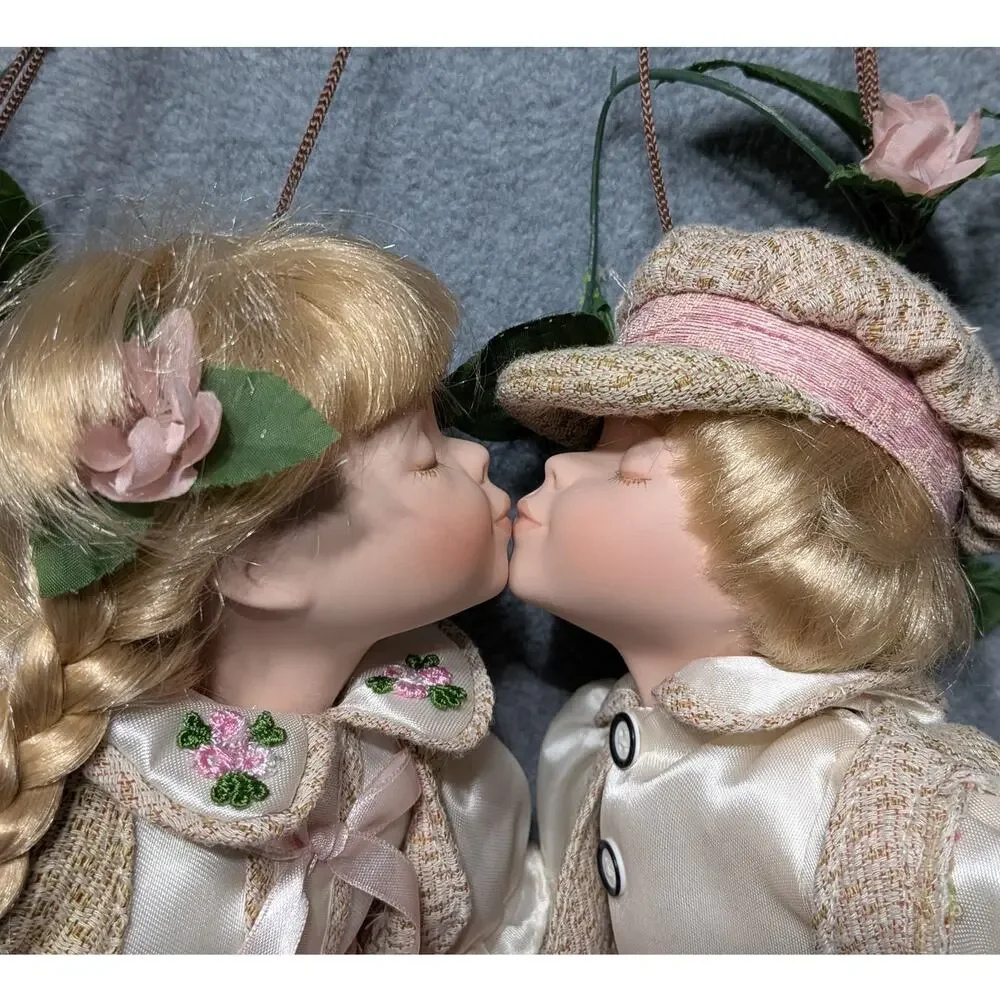 GOLDENVALE Porcelain Kissing Doll Couple Hanging Swing 1 3000 Limited READ